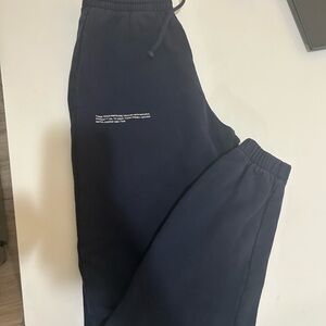 Woomen's Navy Sweatpants